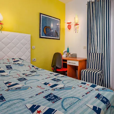 3 Bedroom Cozy In *