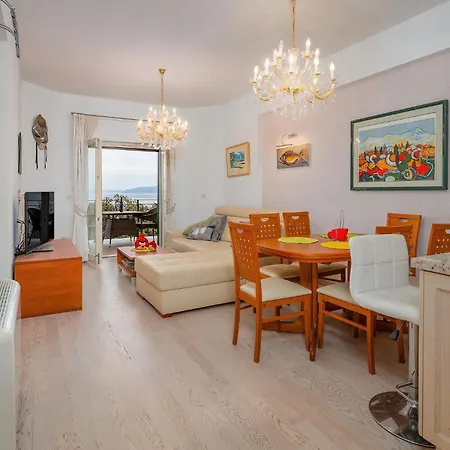 3 Bedroom Cozy In